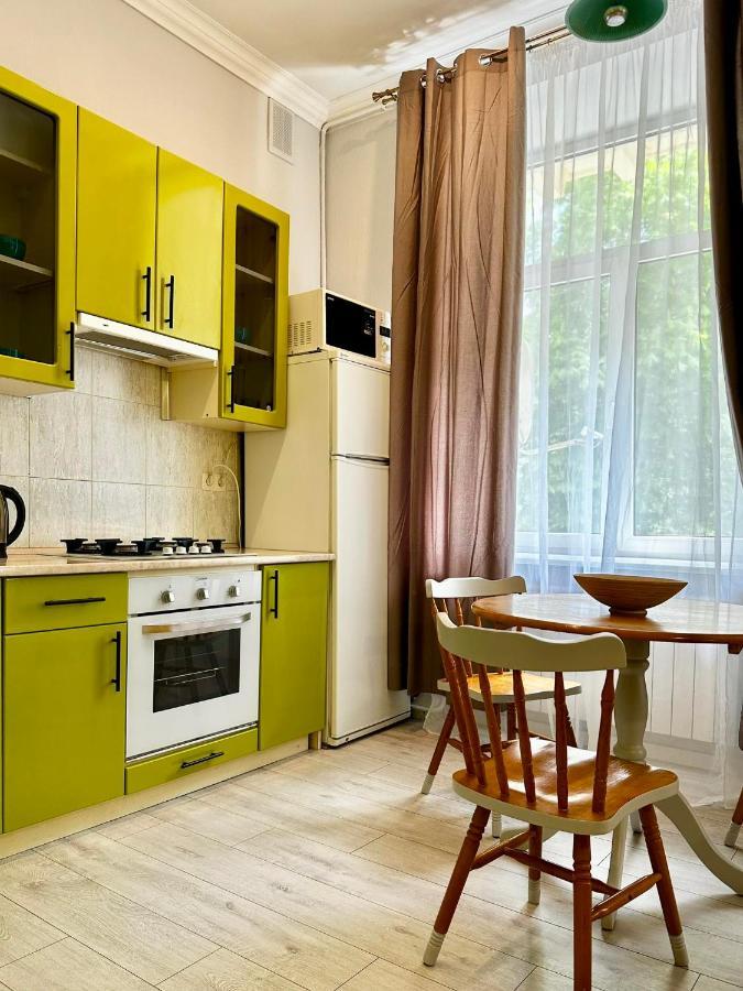 Comfortable One Beds With Nice View For Independent Sqr Kyiv Exterior photo